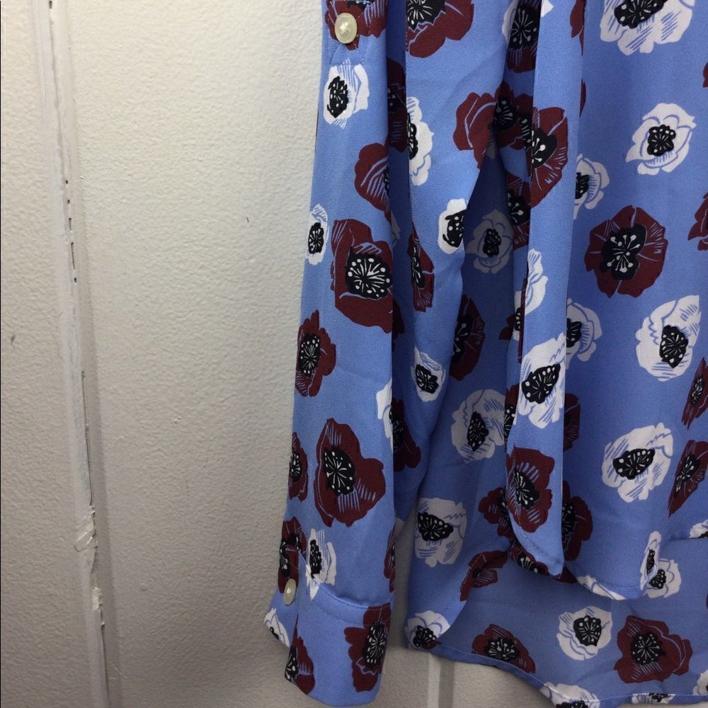 LOFT Baby Blue Floral Button Cuff Blouse - MP‎ - Picture 8 of 12
